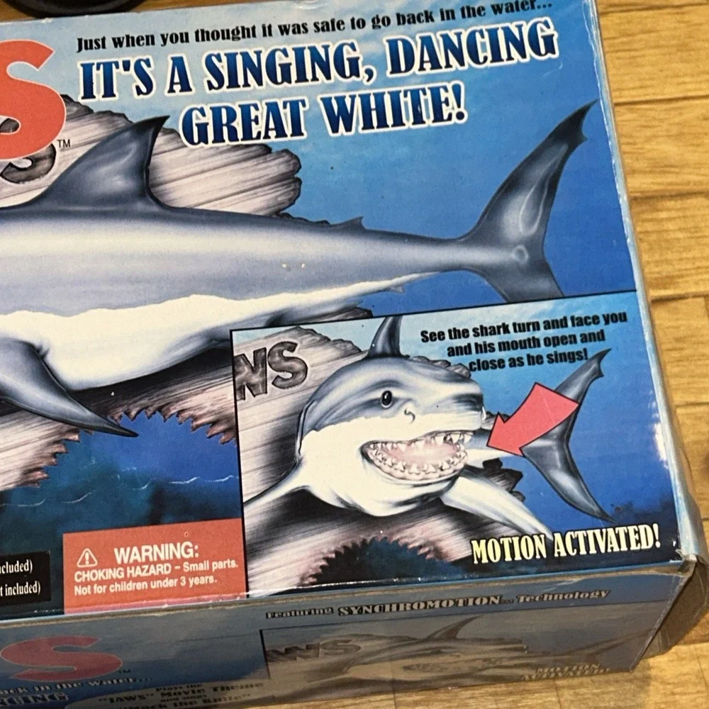 Vintage 2000 Gemmy Jaws Singing & Dancing Great White Shark CIB TESTED Works!